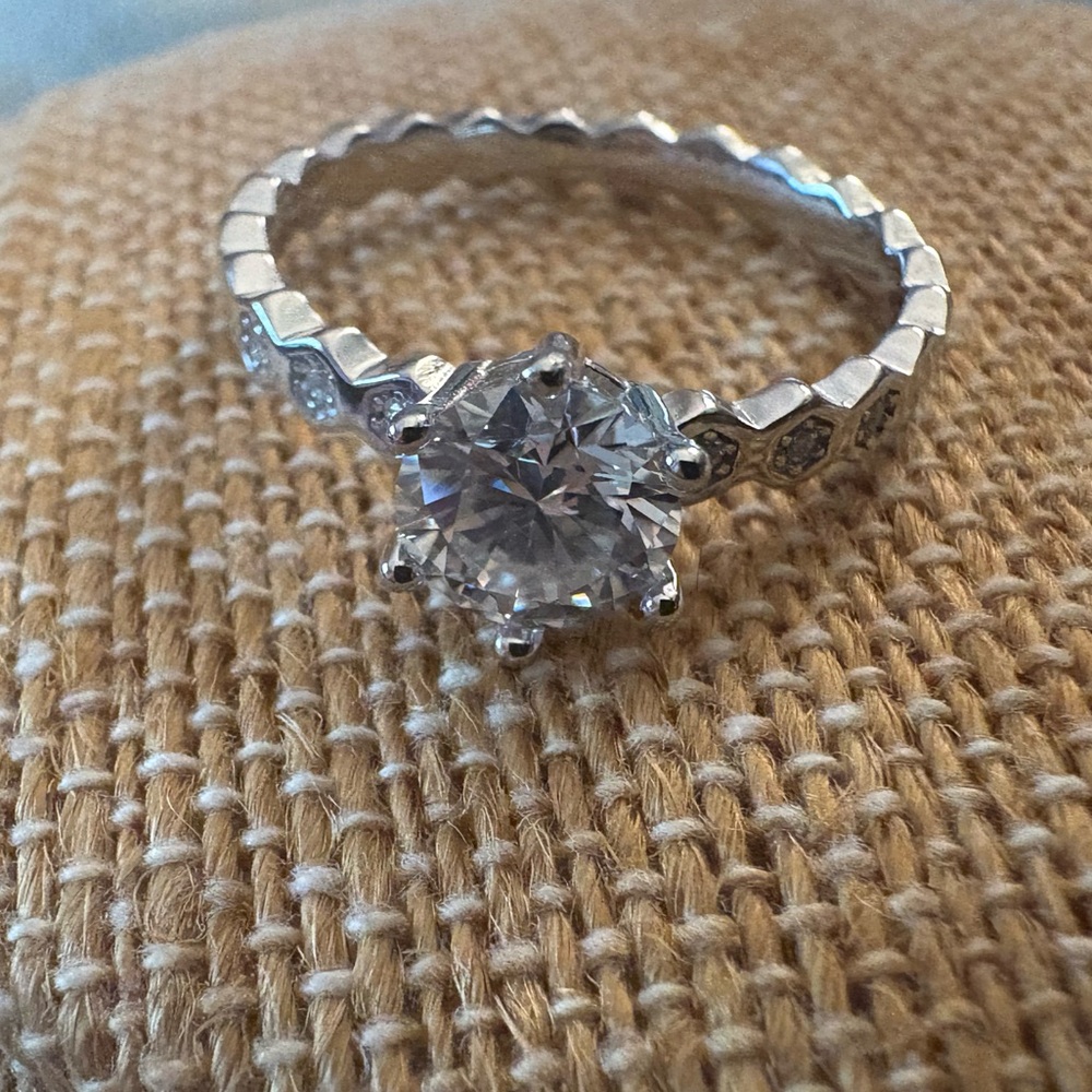 Solid Sterling Silver One carat VVSD Moissanite Scalloped Edge Ring